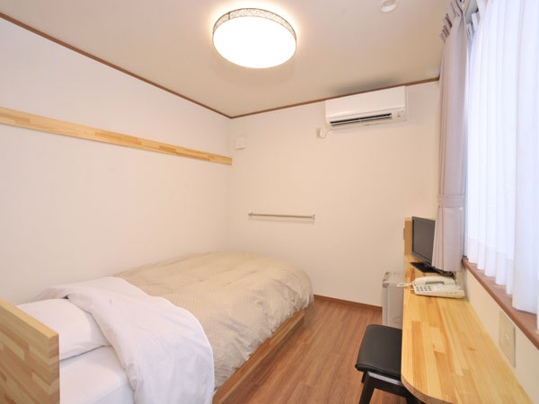 Room with single bed